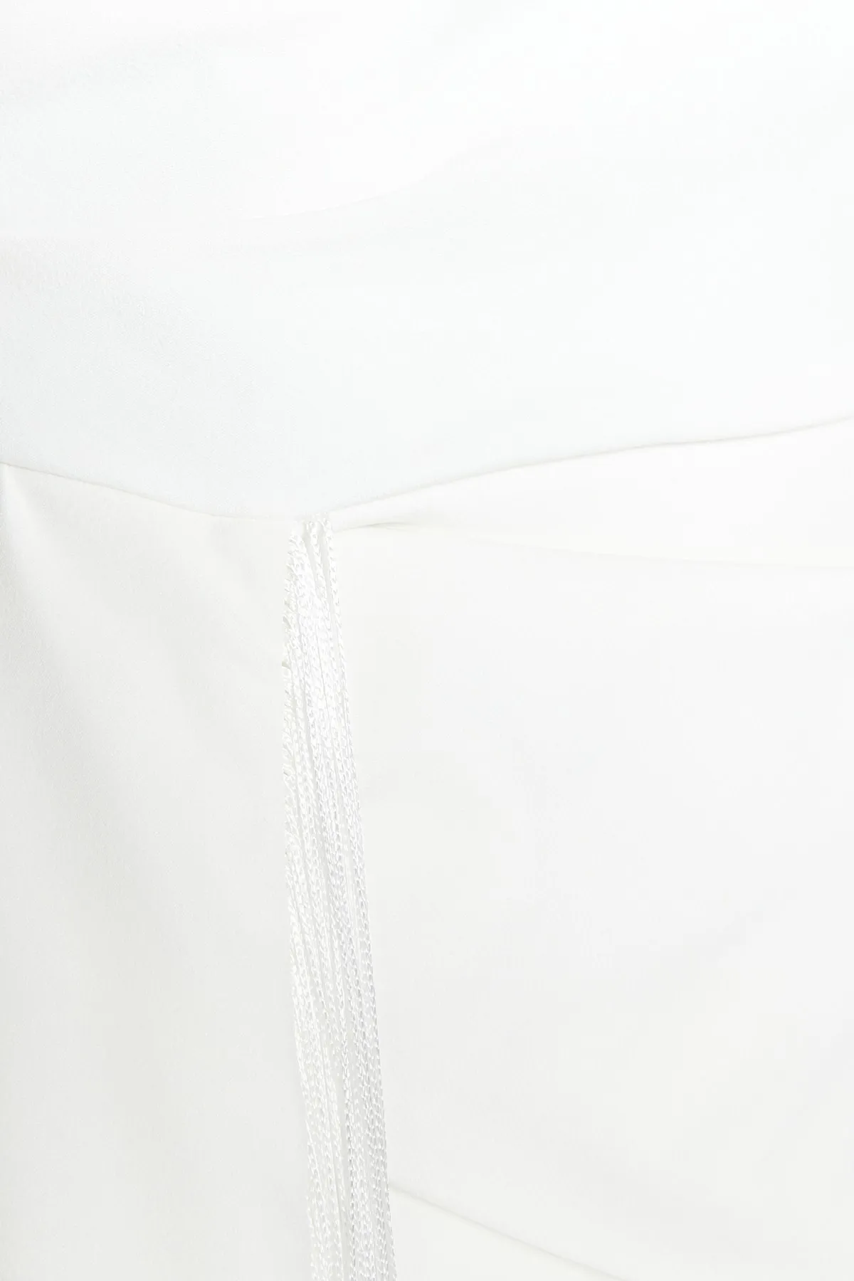 Trendyol Collection  Ecru Tailliertes, gefüttertes, gewebtes Quasten-Hochzeits-/Hochzeits-Elegantes Abendkleid TPRSS23EL00182