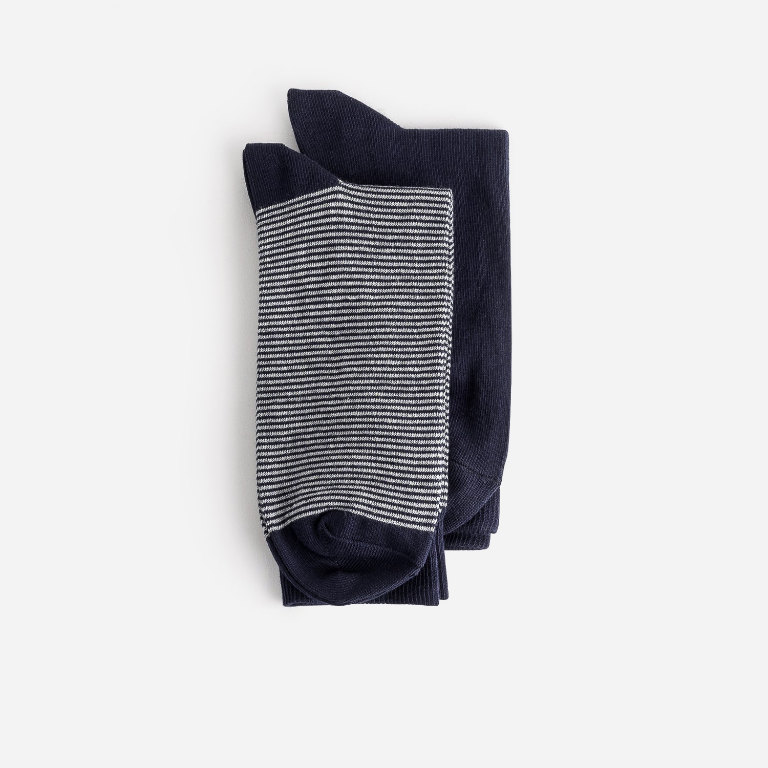 Chaussettes bleu marine et motif rayures