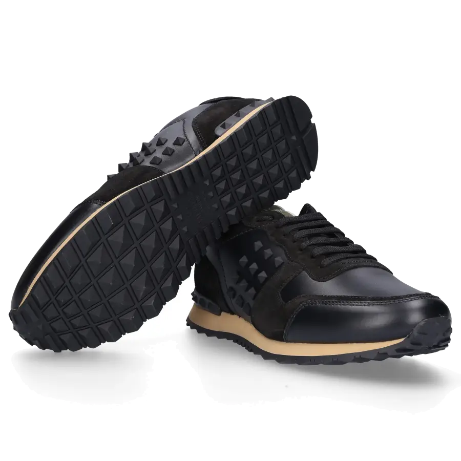 Valentino Garavani - Sneaker low ROCKRUNNER ROCKSTUD Veloursleder Logo schwarz - schwarz