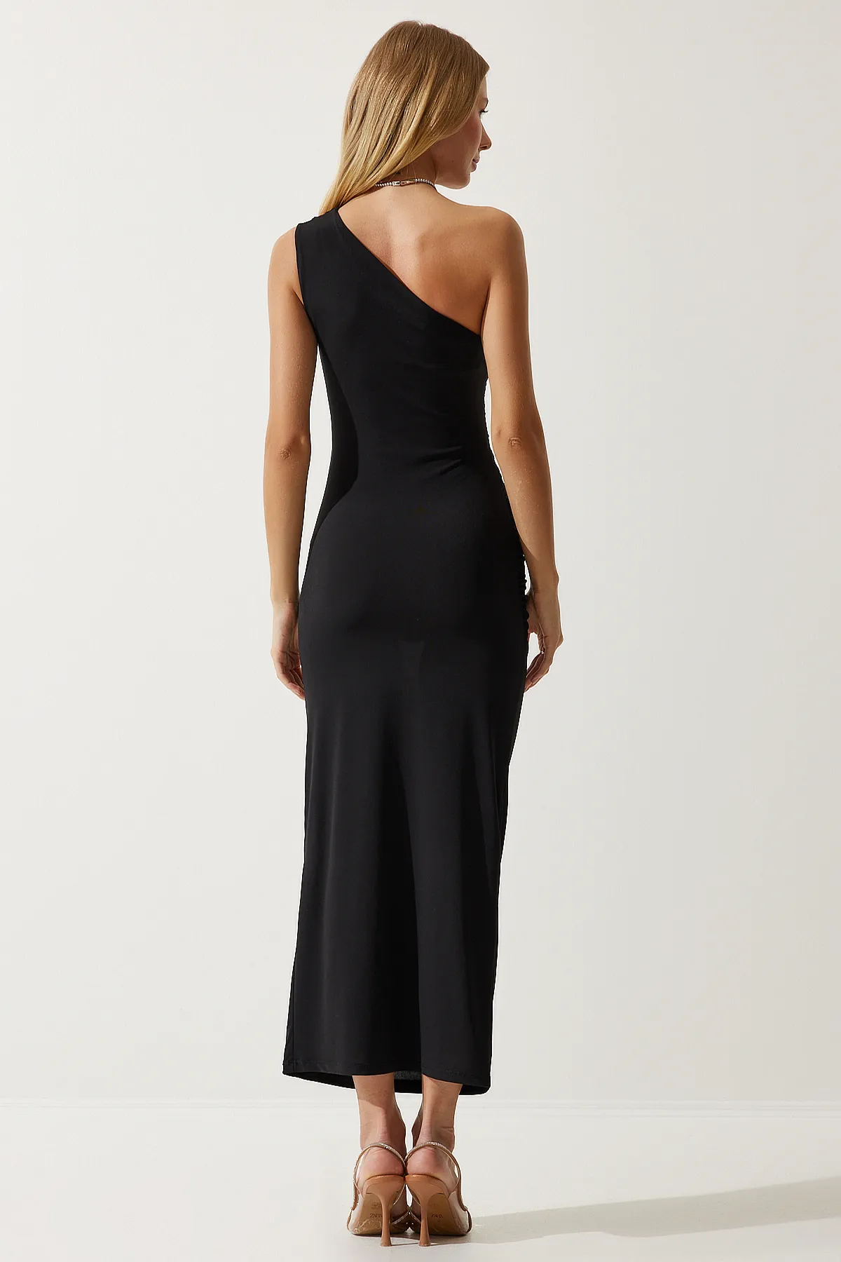 Happiness İstanbul  Schwarzes, einschultriges, gerafftes Saran-Sandy-Kleid für Damen DZ00117