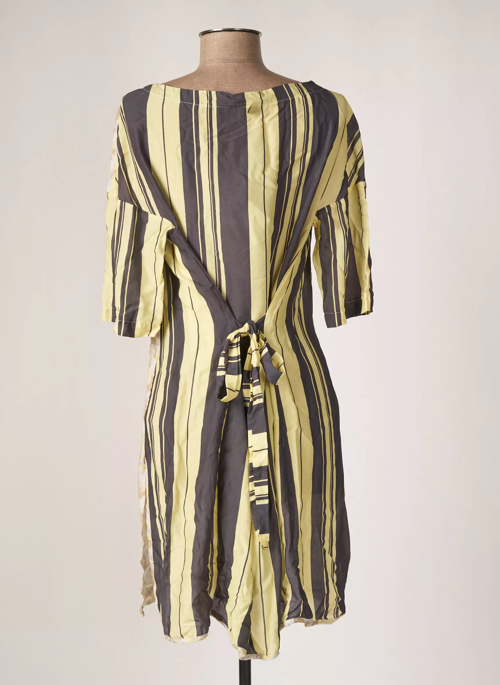 Pyaar Robes Courtes Femme couleur jaune
