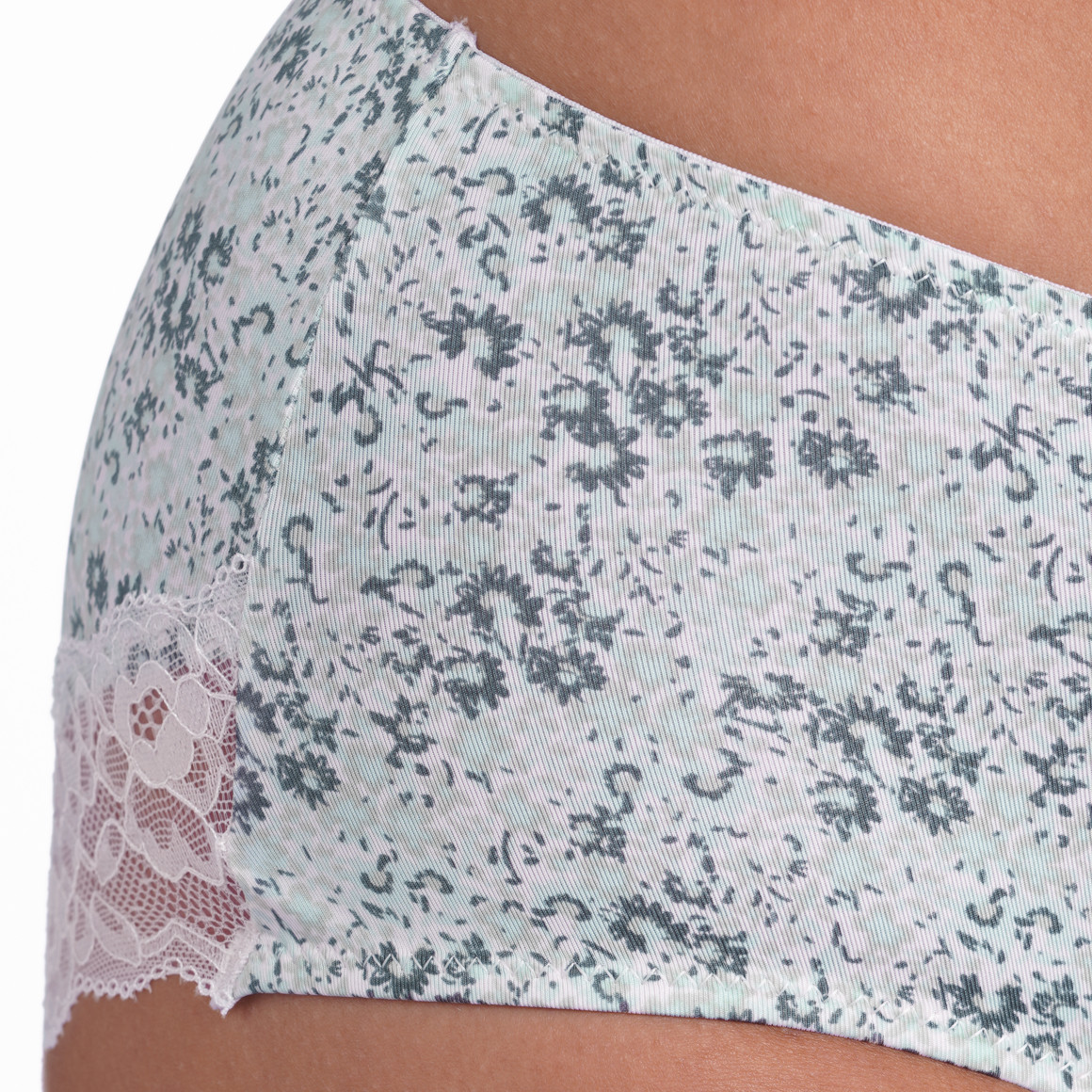 3 Damen Pantys in verschiedenen Dessins
