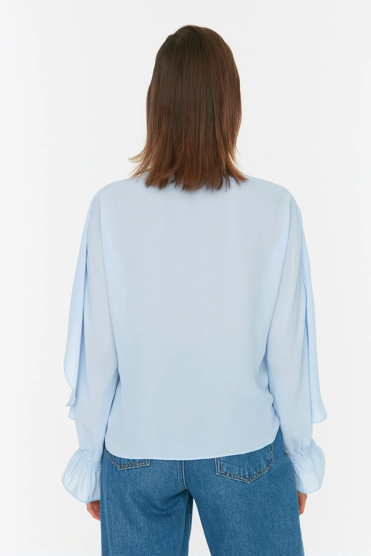 Trendyol Collection  Blaue Chiffonbluse mit gewebtem Volant TWOAW22BZ0562