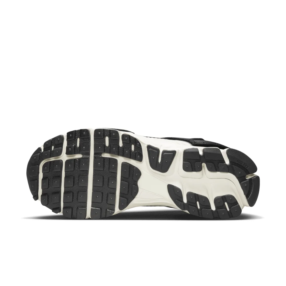 Nike Zoom Vomero 5 PRM FJ5474-133 / schwarz