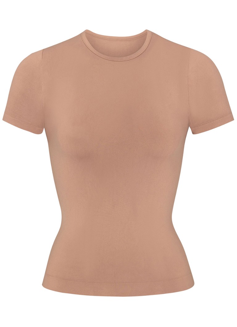 Tricou moale, cu guler înalt, fără cusături, de la SKIMS