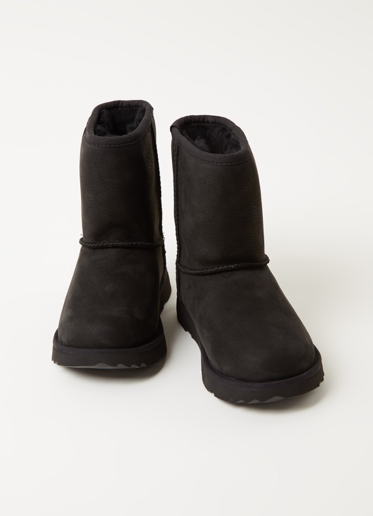 Cizme din piele UGG Classic II