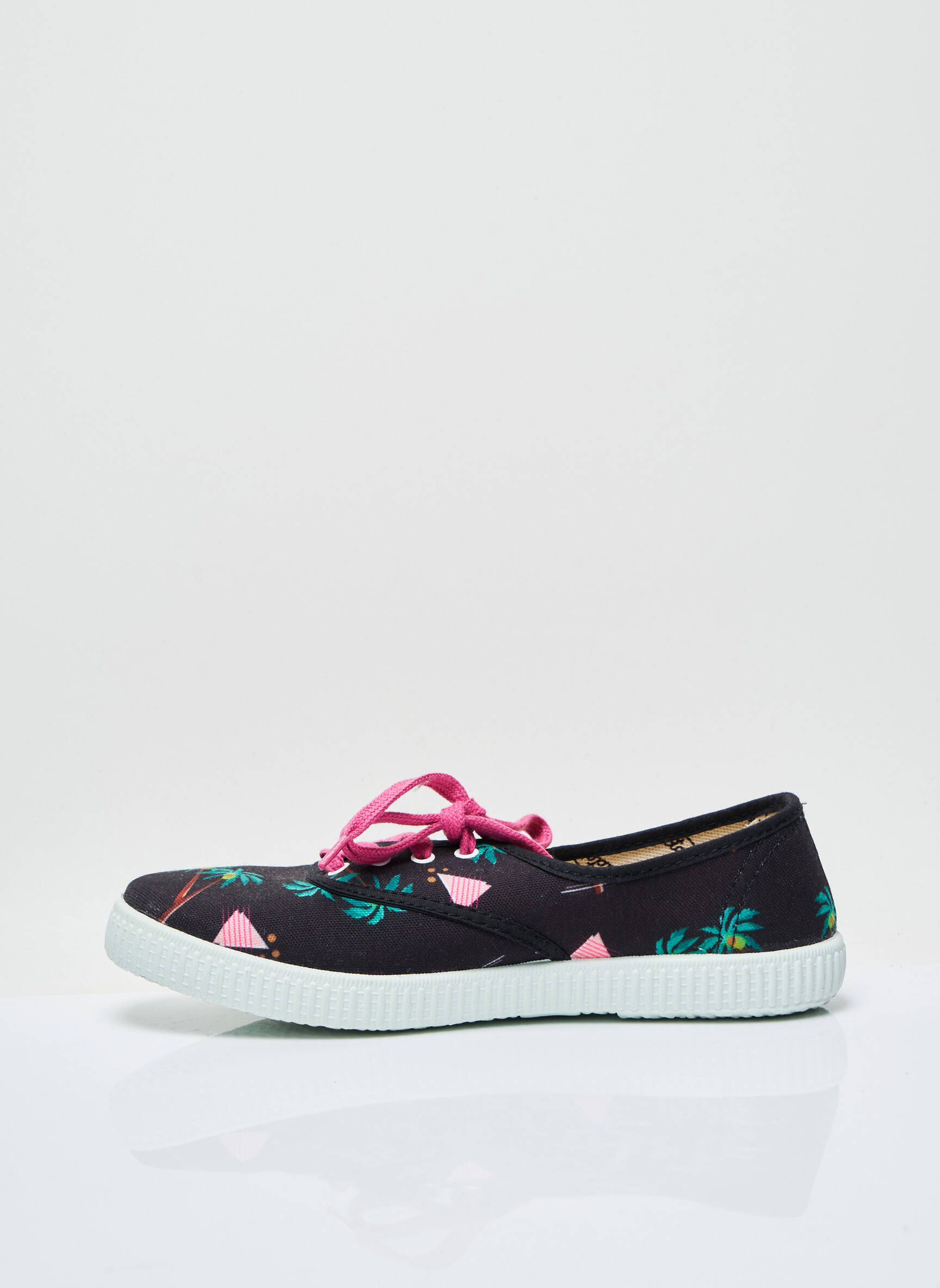Victoria Baskets Femme couleur noir