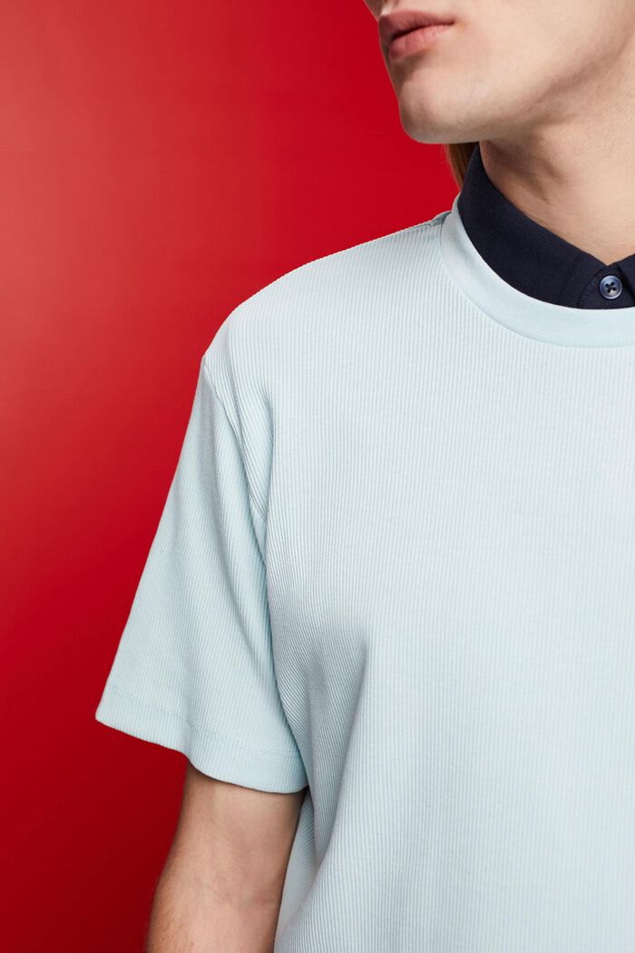 Geripptes T-Shirt