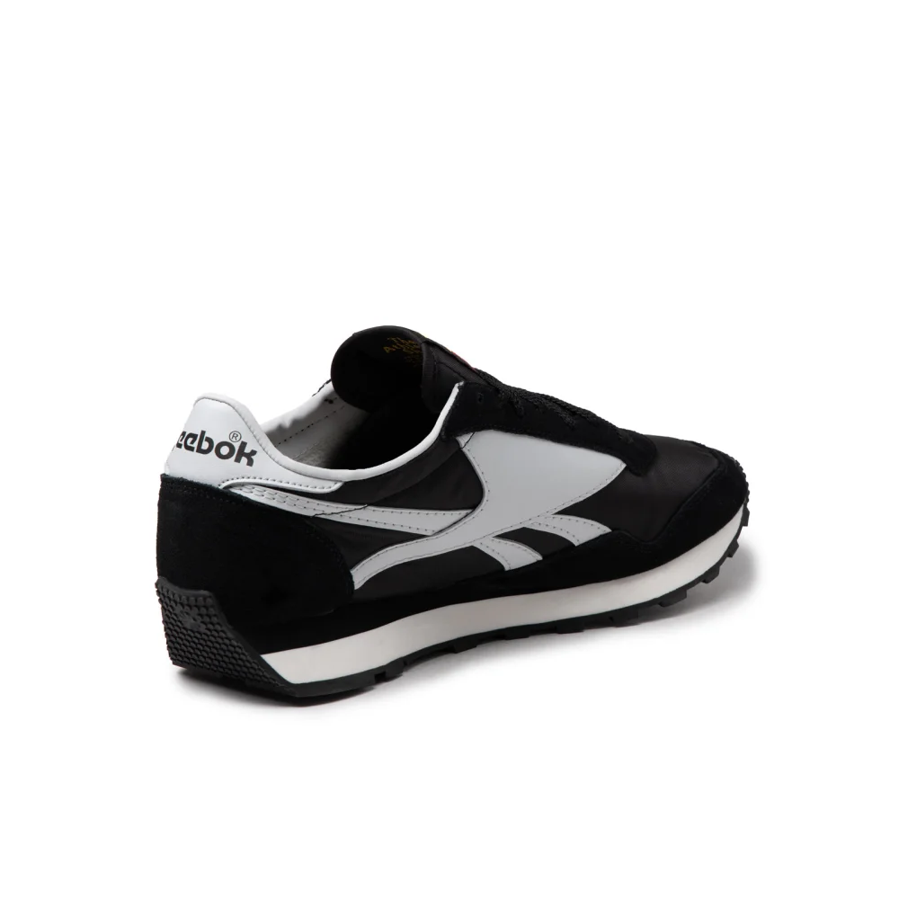 Reebok Aztec II H04984 / schwarz