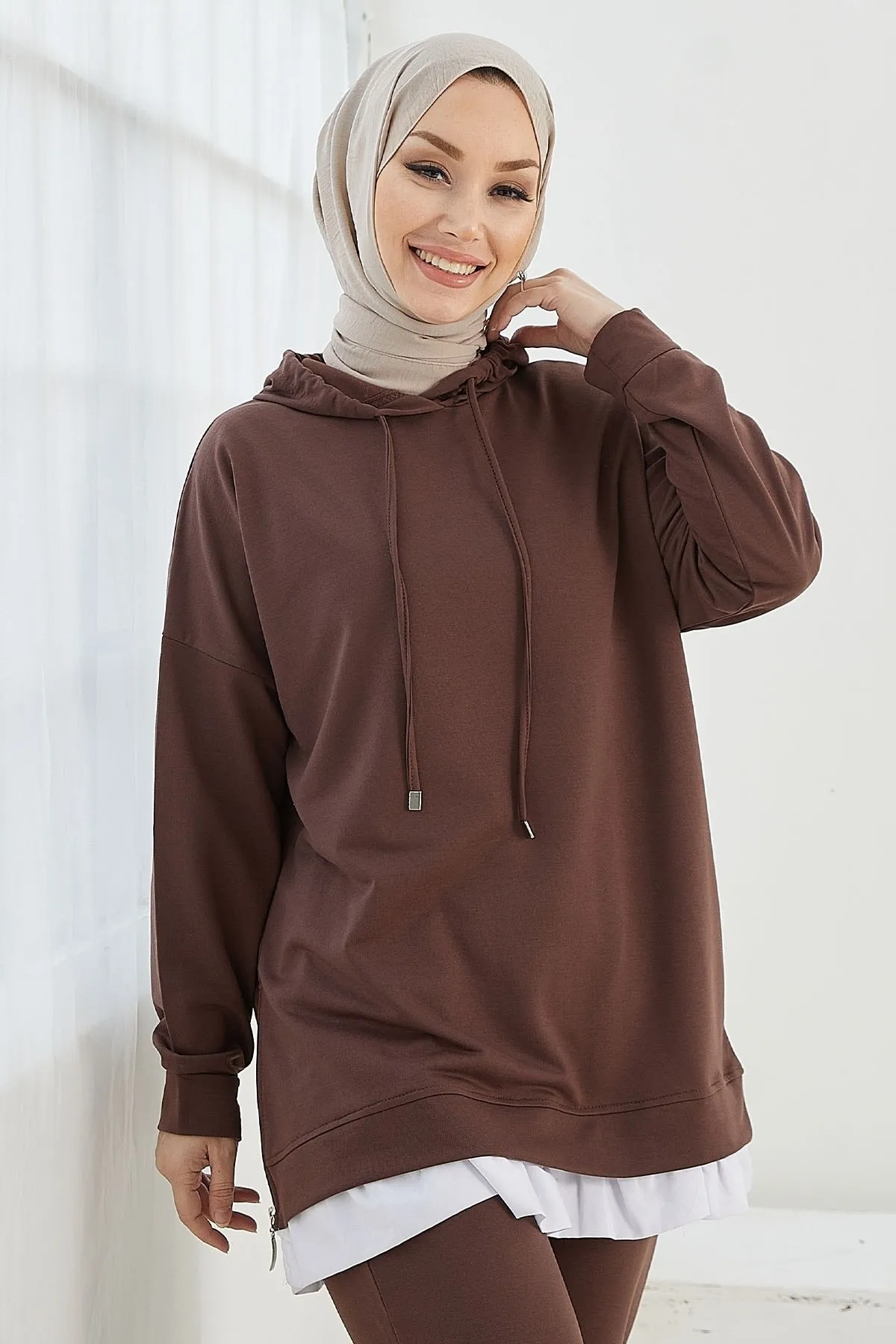 InStyle  Losya Doppelanzug mit Kapuze und seitlichen Reißverschlüssen – Bitterbraun