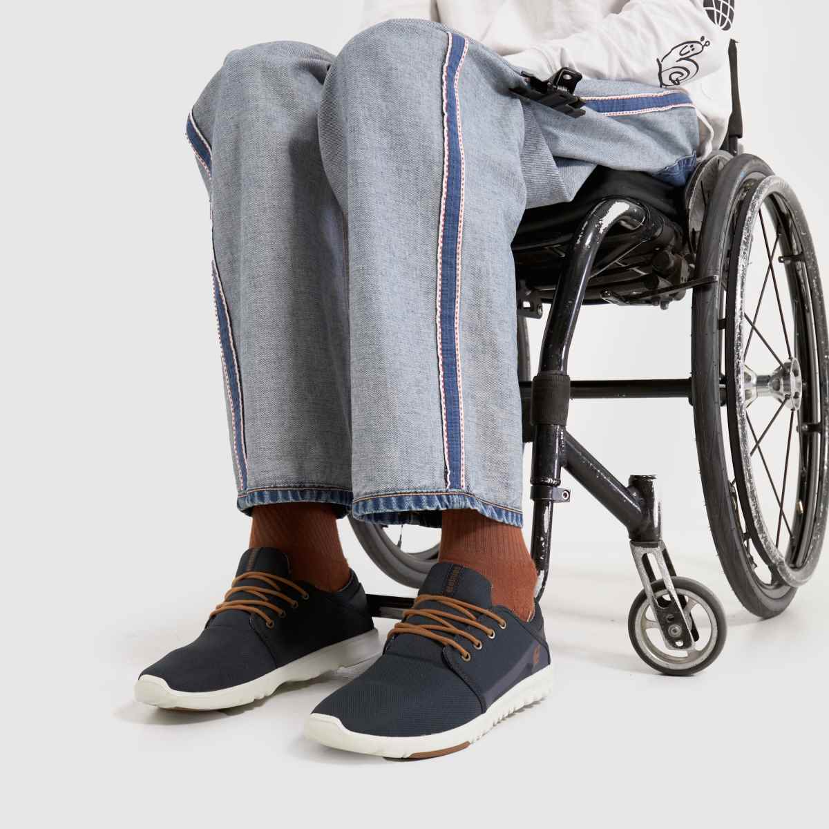 Etnies – Marinblå scout-sneakers