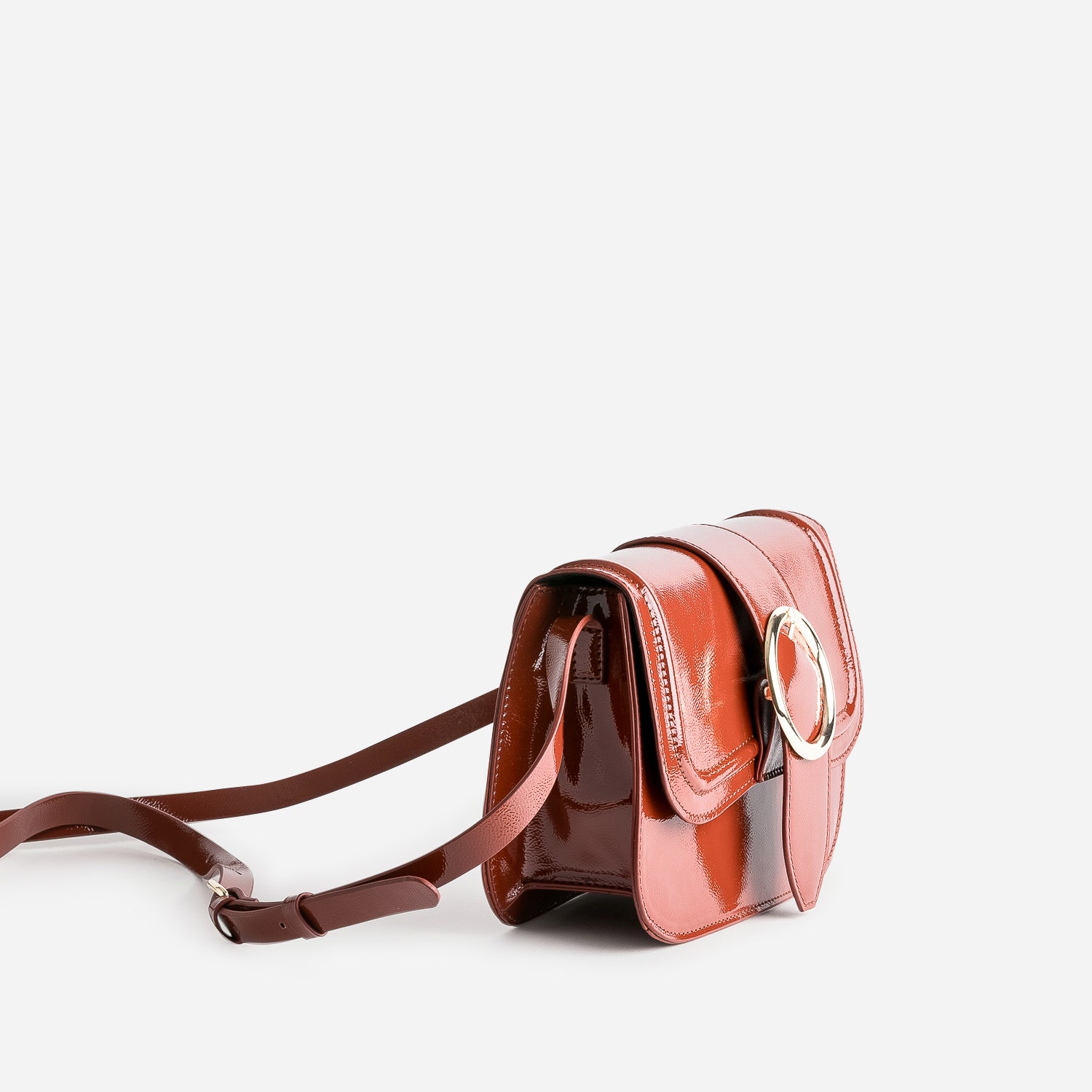 Sac à main cognac verni maxi boucle ronde