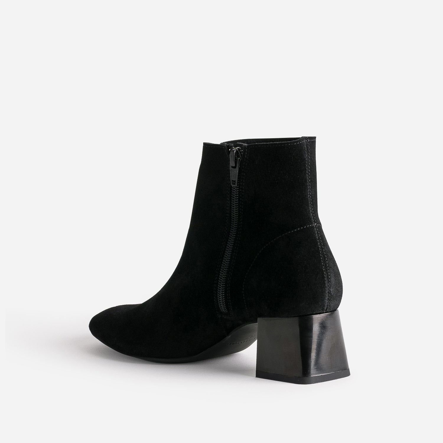 Boots noir éco-conçu en cuir velours