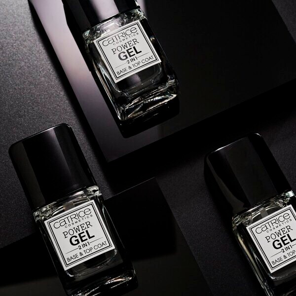 Catrice Power Gel 2 az 1-ben alapozó és fedőlakk 10,5 ml