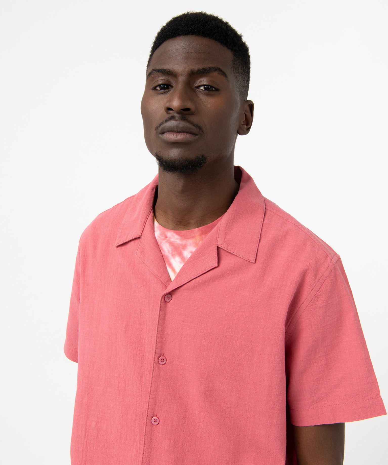 Chemise à manches courtes en coton froissé homme rose fonce | GEMO