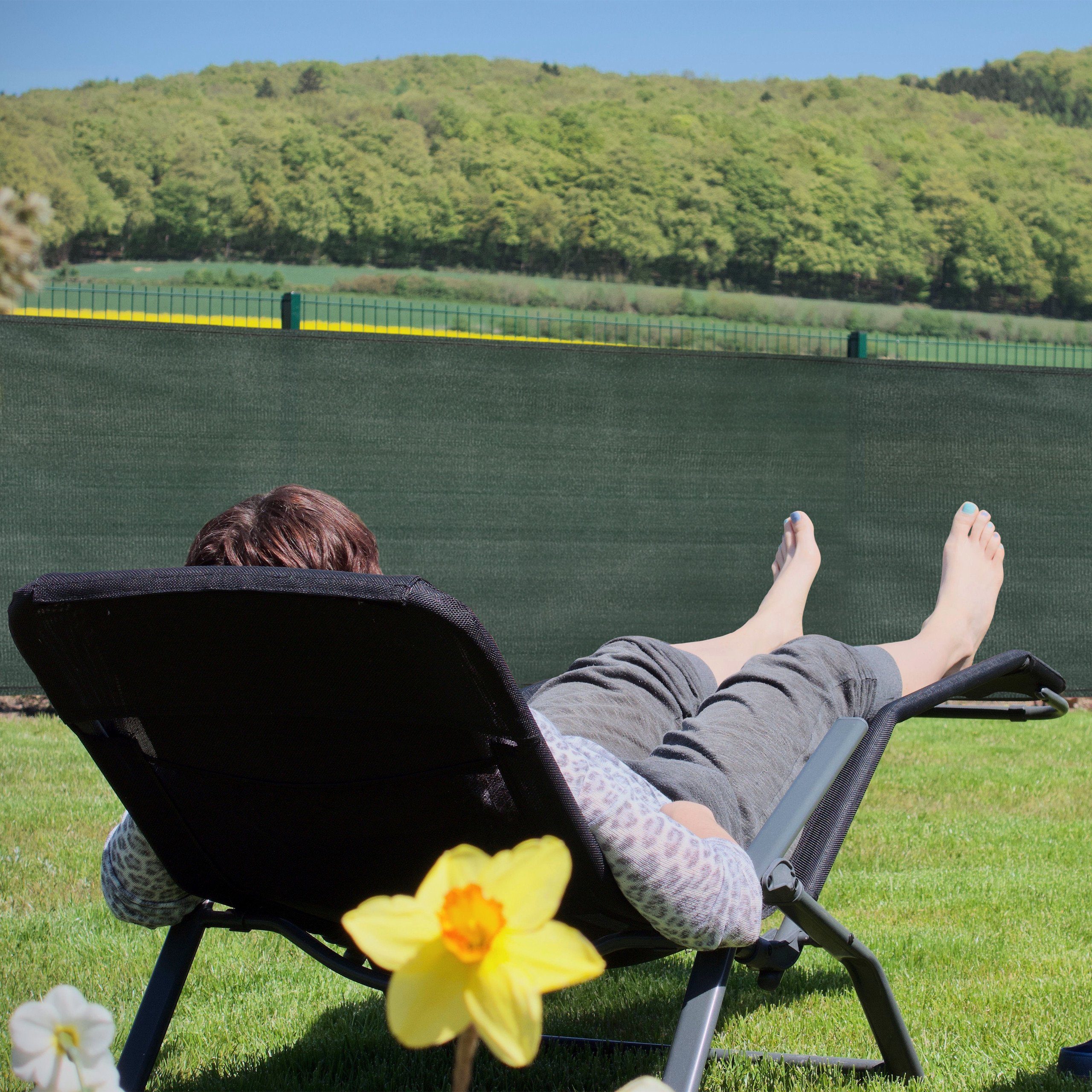 relaxdays Balkonsichtschutz Zaunblende 1,5m hoch dunkelgrün 1,5 x 6 Meter