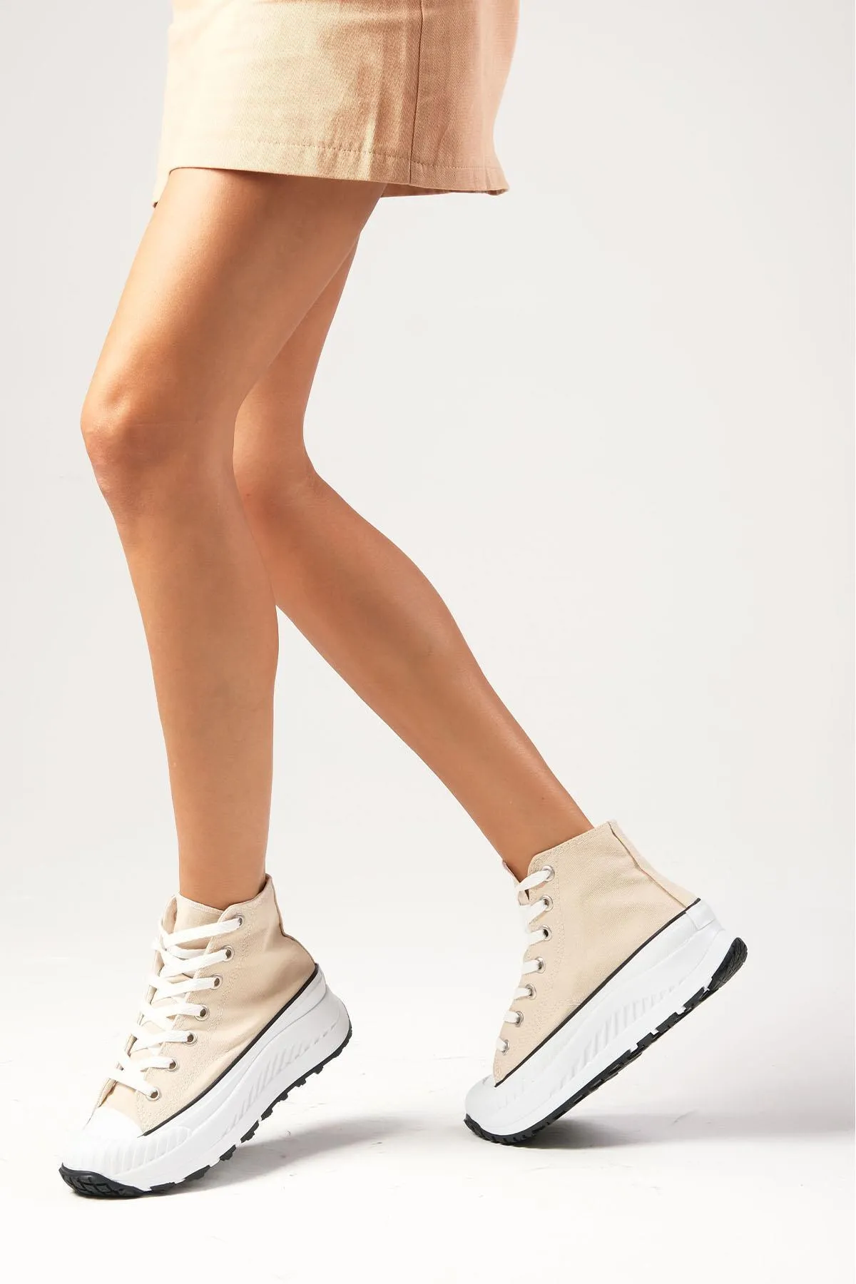 Mio Gusto  Bendis Beige Farbe Leinen Dicke Sohle High Top Casual Damen Sneakers