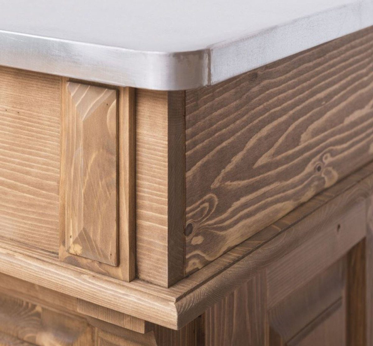 Casa Padrino Barschrank Landhausstil Theke Naturfarben / Silber 120 x 65 x H. 107 cm - Massivholz Thekentisch mit verzinkter Tischplatte - Barmöbel im Landhausstil