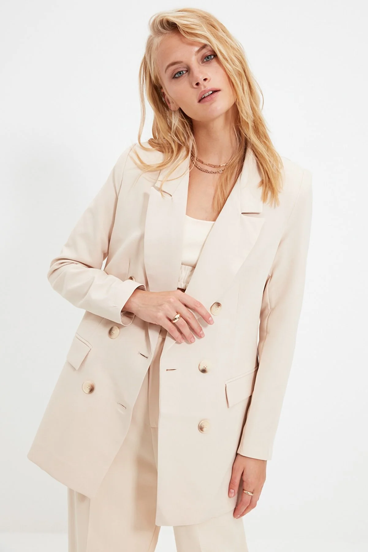 Trendyol Collection  Beige, übergroße, gefütterte Blazerjacke aus Webstoff TWOAW20CE0130