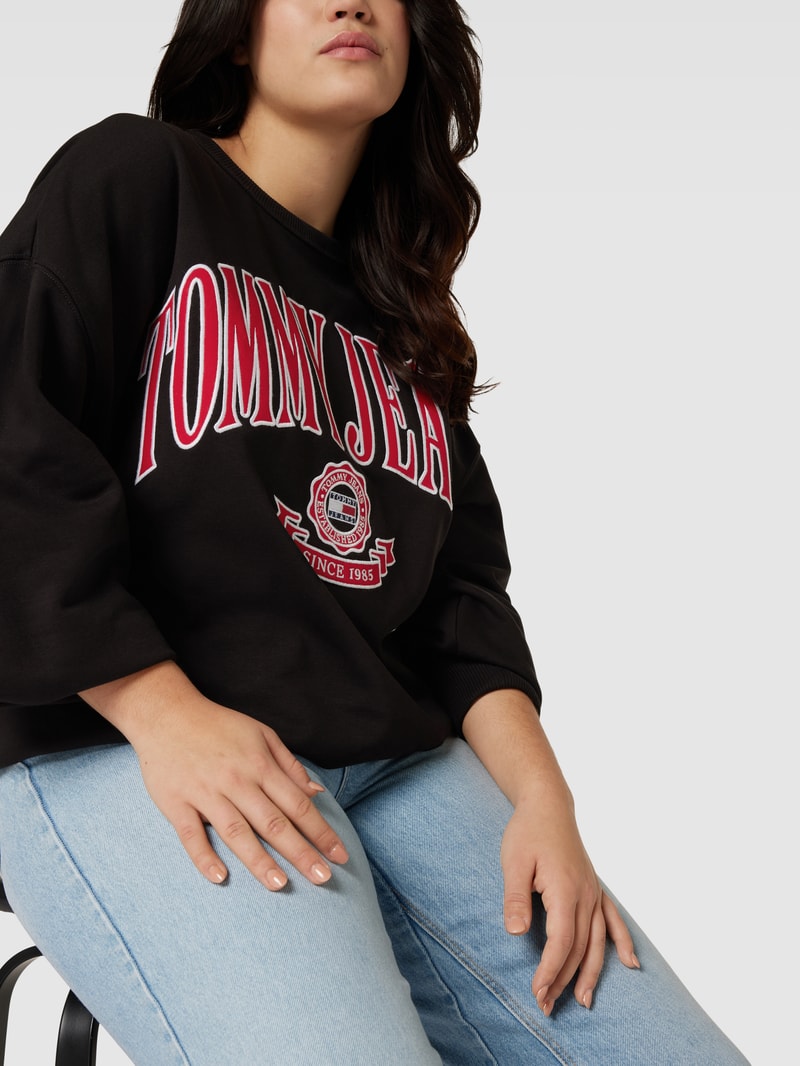 PLUS SIZE Sweatshirt mit Logo-Stitching Modell 'VARSITY' in schwarz