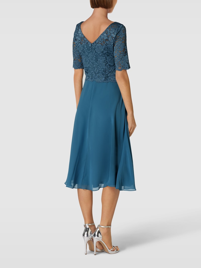 Cocktailkleid mit Spitzenbesatz in jeans