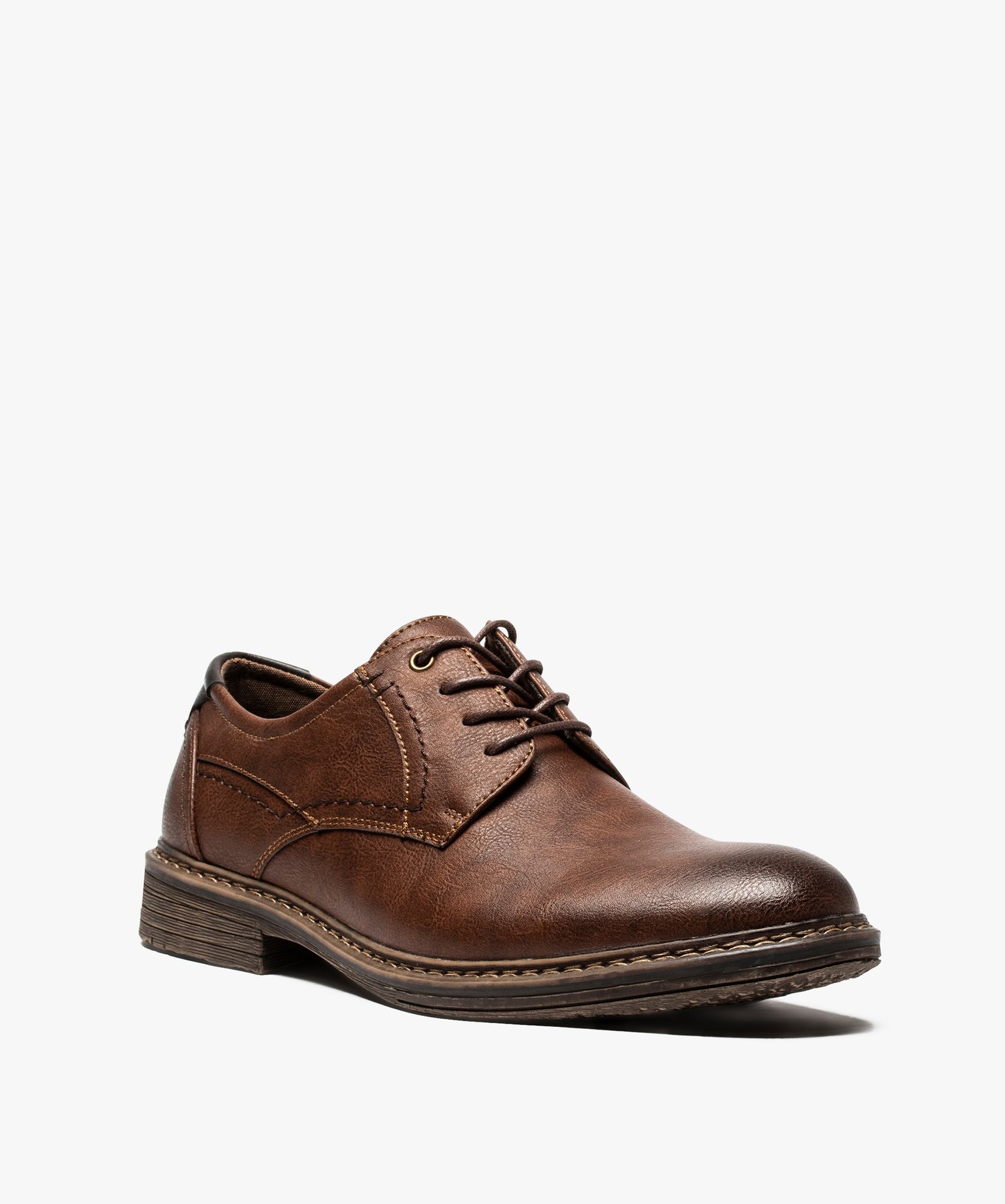 Derbies homme avec un illet métallique et surpiqres camel | GEMO