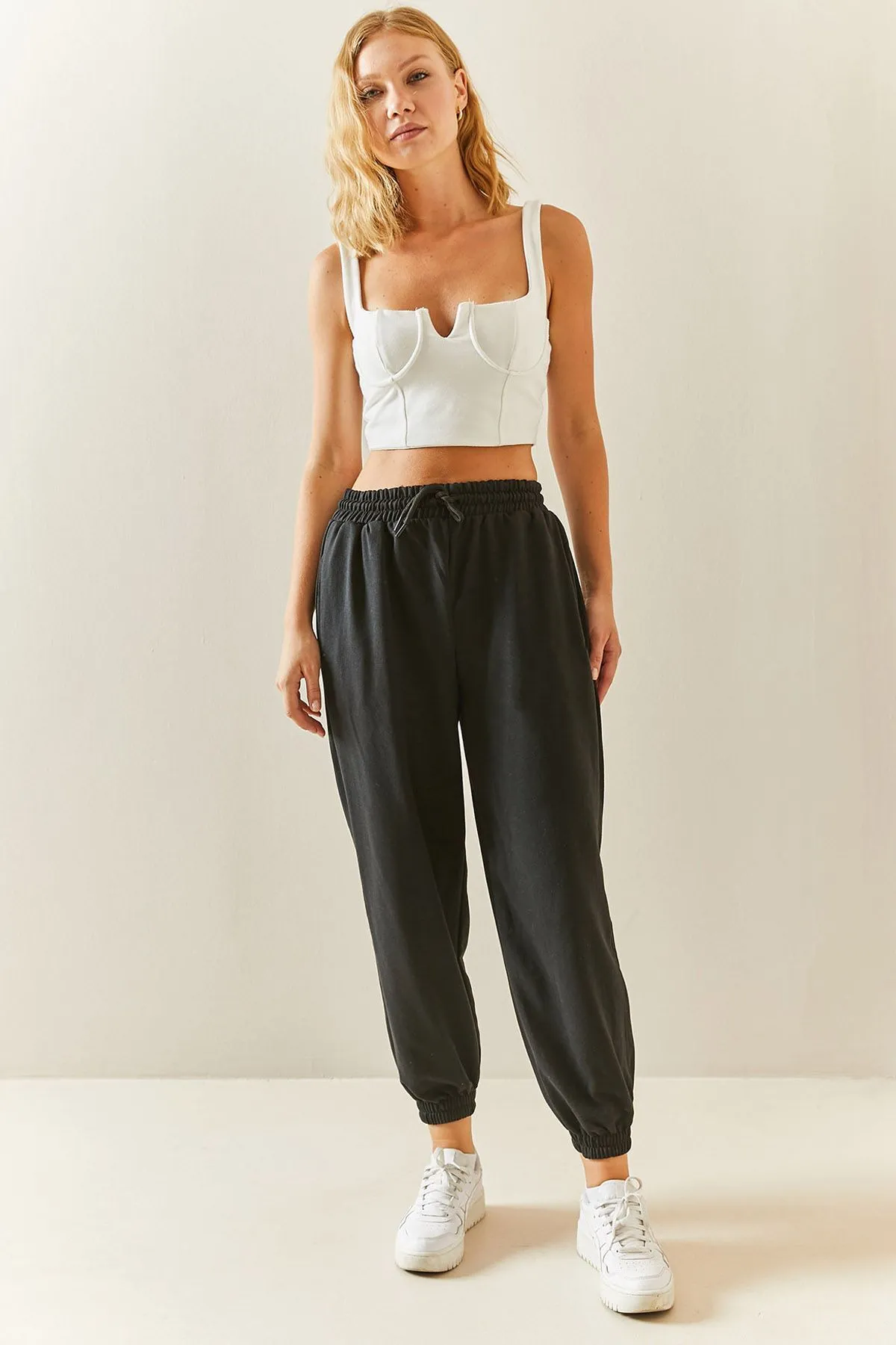 XHAN  Schwarze Jogger-Jogginghose mit hoher Taille 3YXK8-47560-02