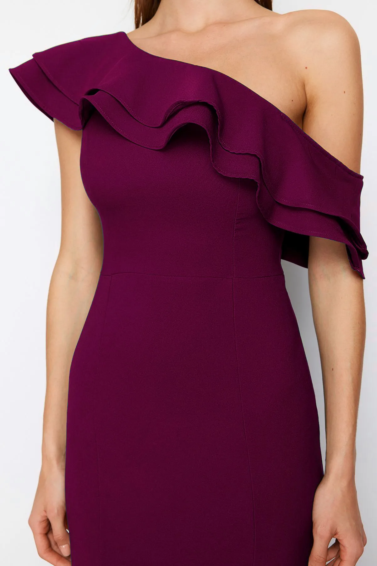 Trendyol Collection  Pflaumenfarbenes, tailliertes Abendkleid und Abschlussballkleid - TPRSS24AE00066