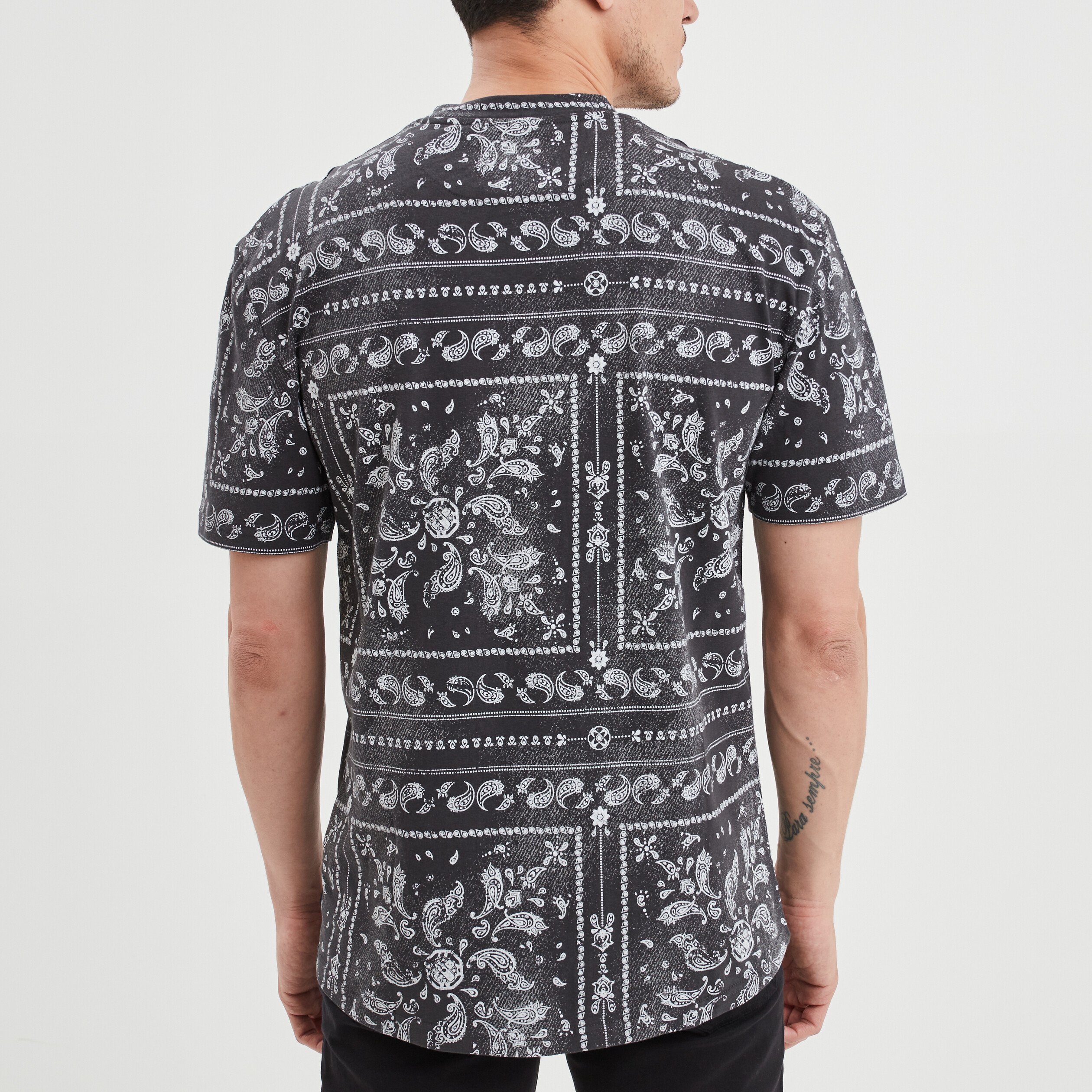 T-shirt oversize manches courtes Liberto noir homme | La Halle