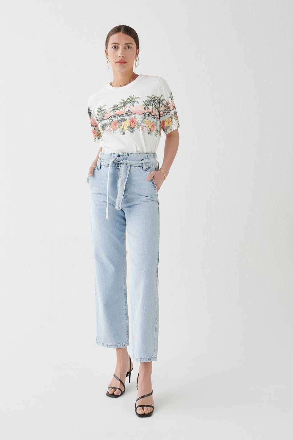 Belted paperbag jeans