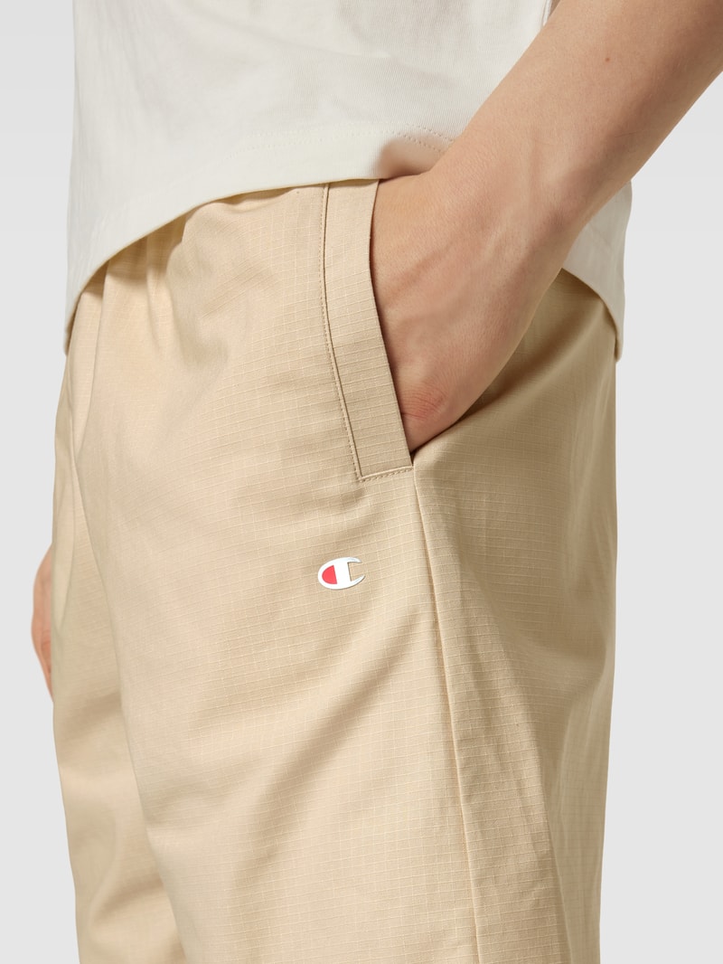 Bermudas mit Label-Detail in beige