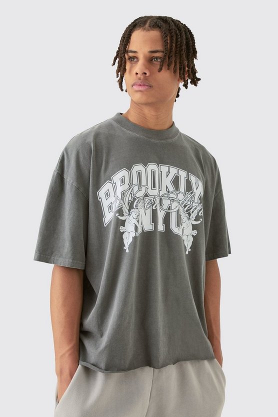 Kastiges Oversize T-Shirt mit rohem Saum und Brooklyn Nyc Print