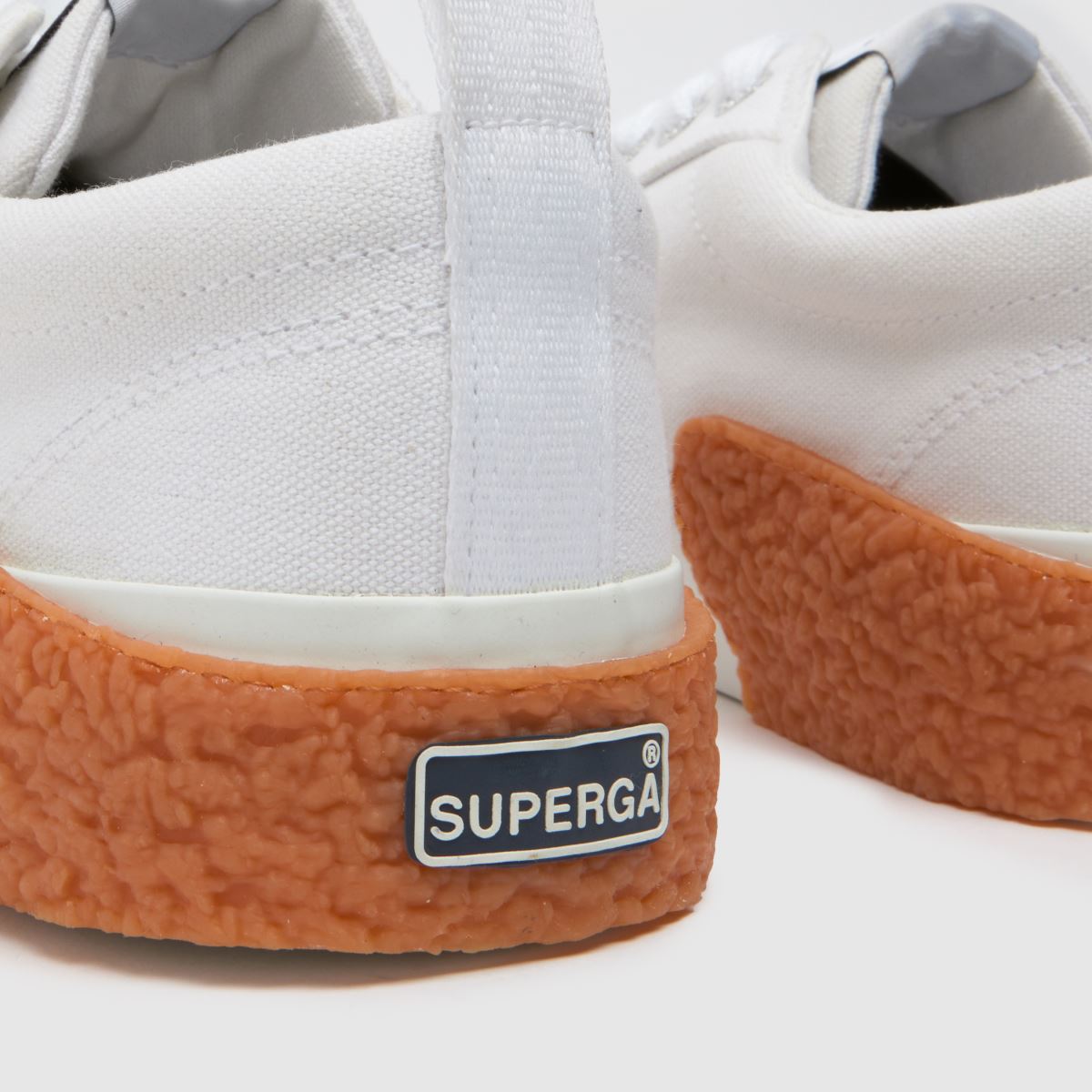 Superga 2660 – Vita randiga sneakers med stora bumpers