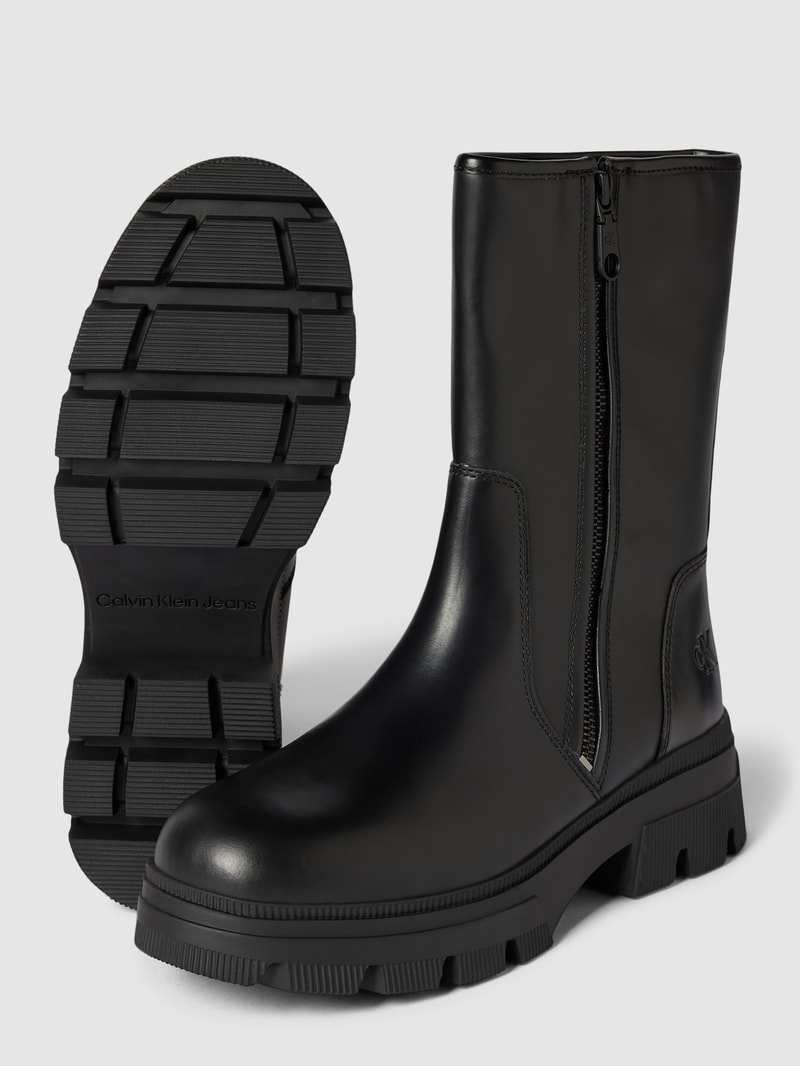 Boots aus Leder-Mix mit Label-Prägung in black