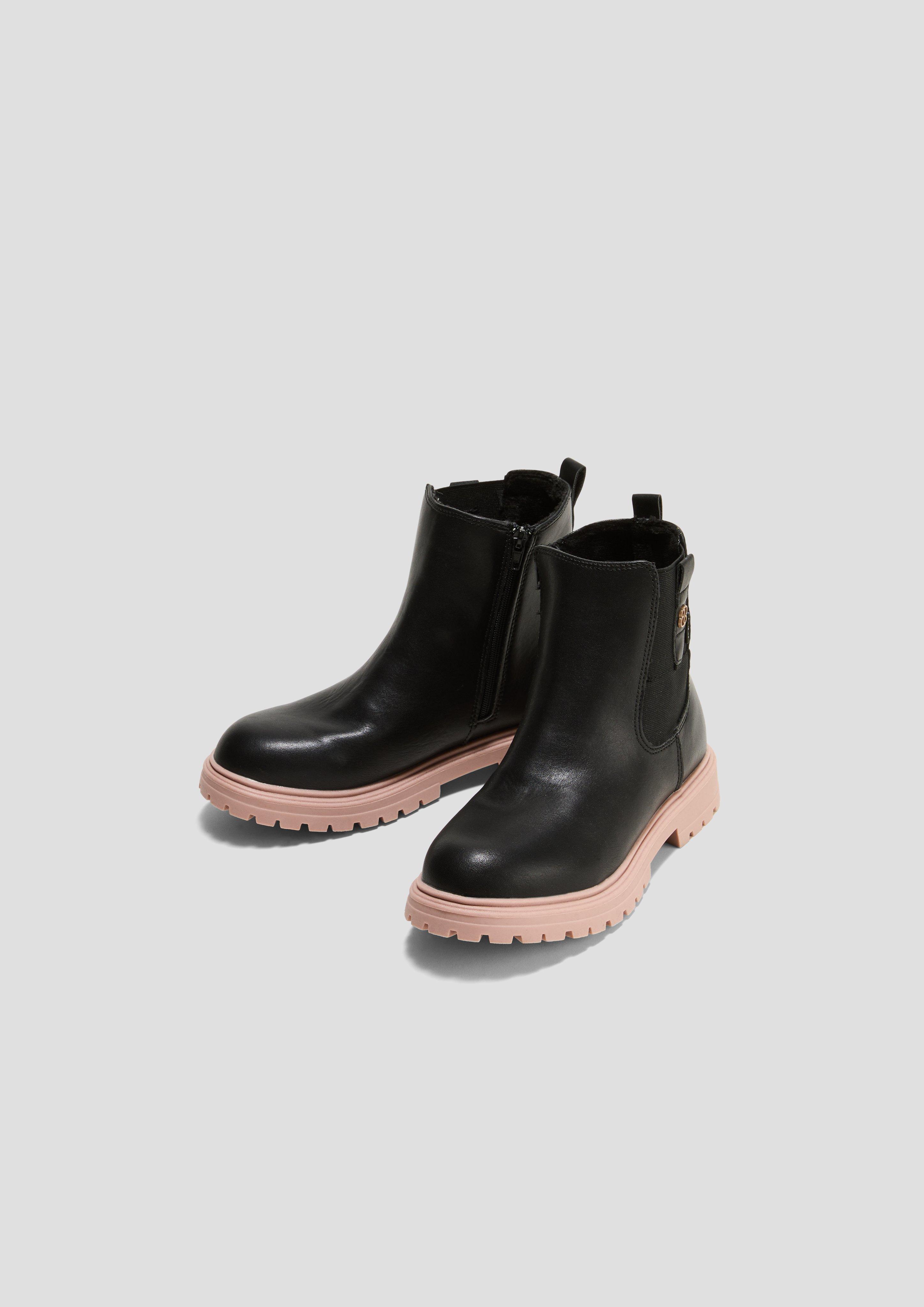 Boots mit Elastikeinsätzen  6008307-054