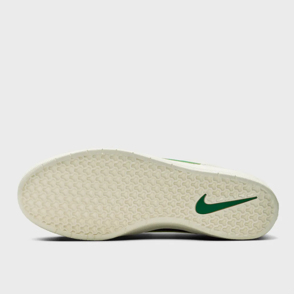 Nike Force 58 Premium DV5476-002 / braun