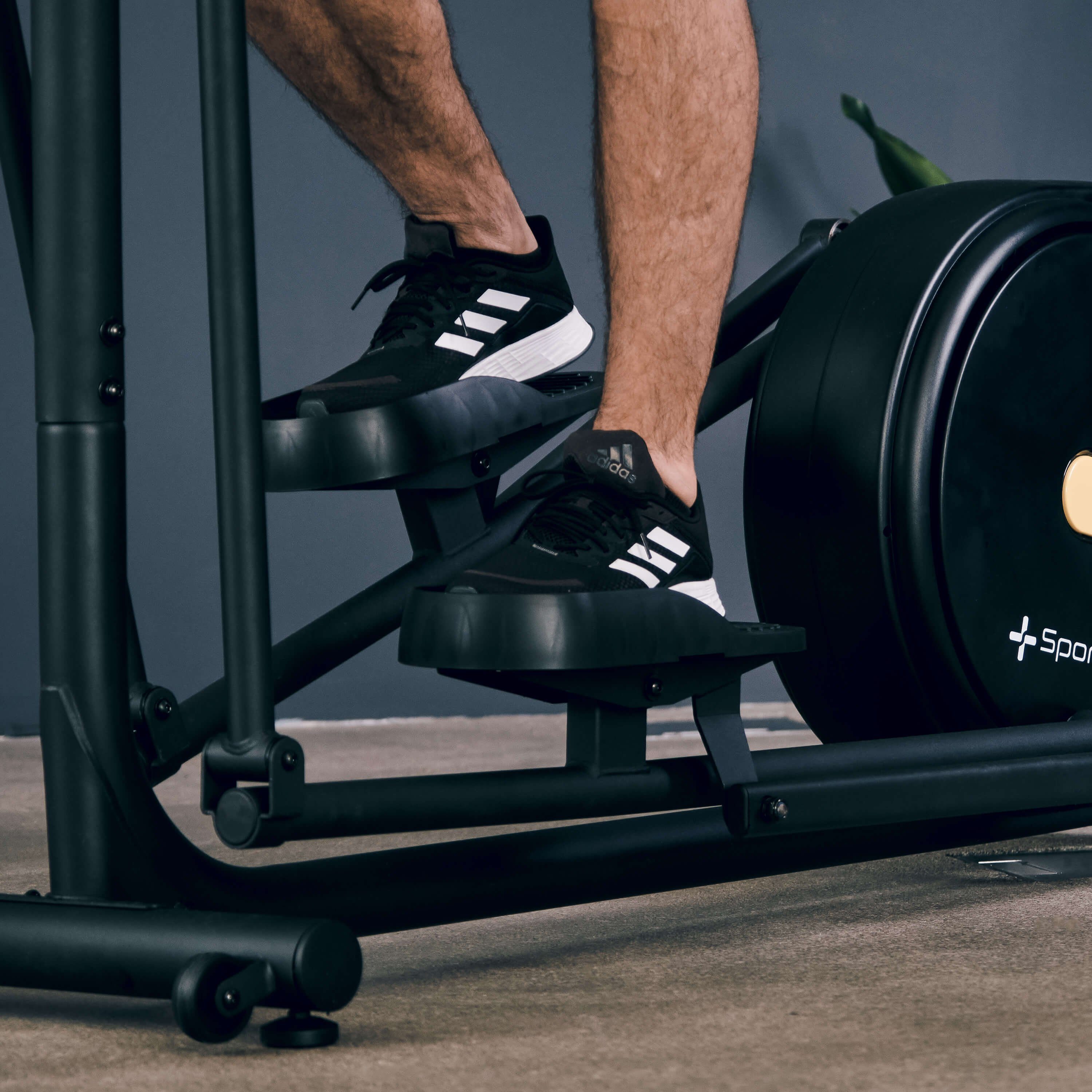 SportPlus Crosstrainer SP-ET-9910-B-iE, Design Crosstrainer, Magnetbremse, integrierte Herzfrequenz-Messung