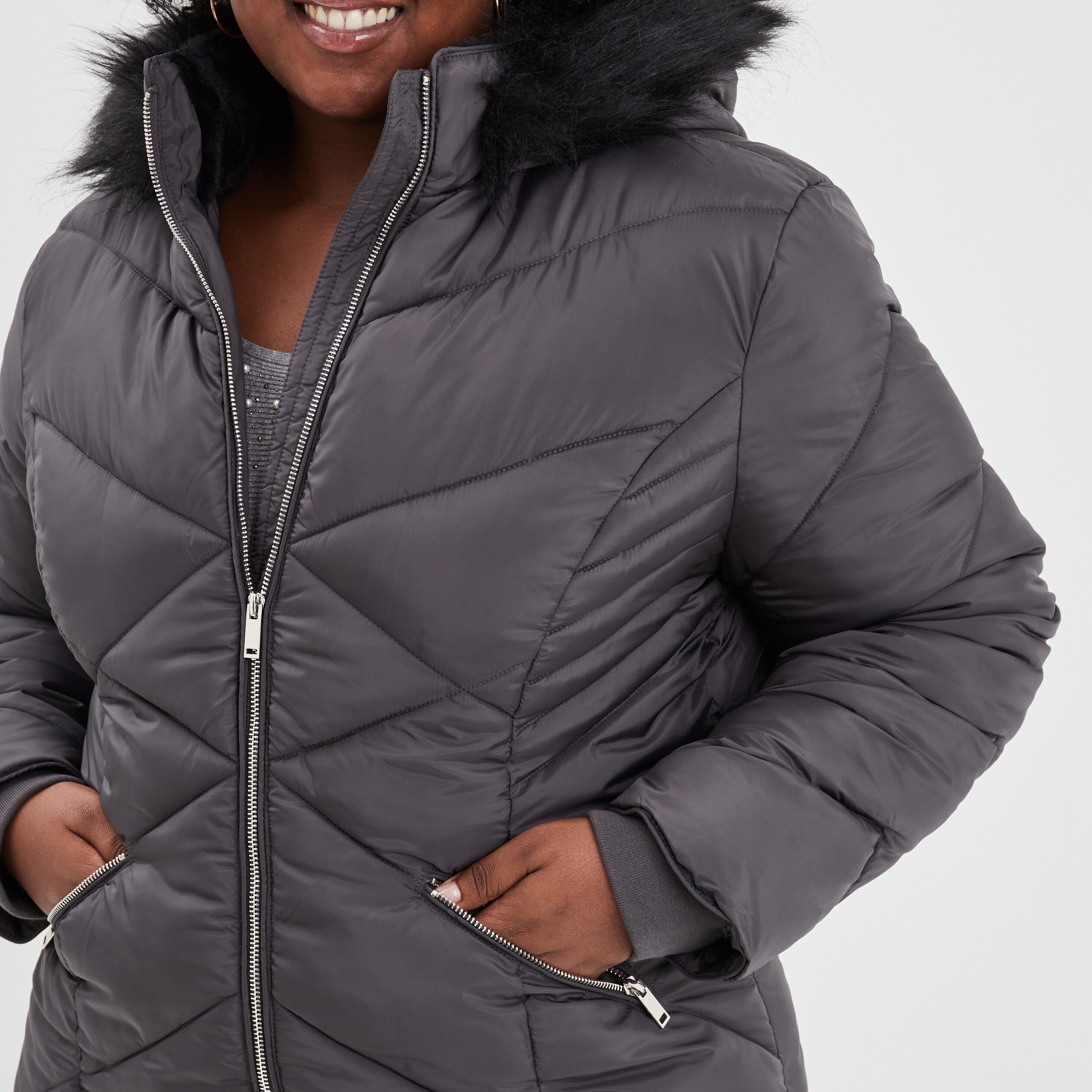 Doudoune courte à capuche fourrure gris foncé femme grande taille | La Halle