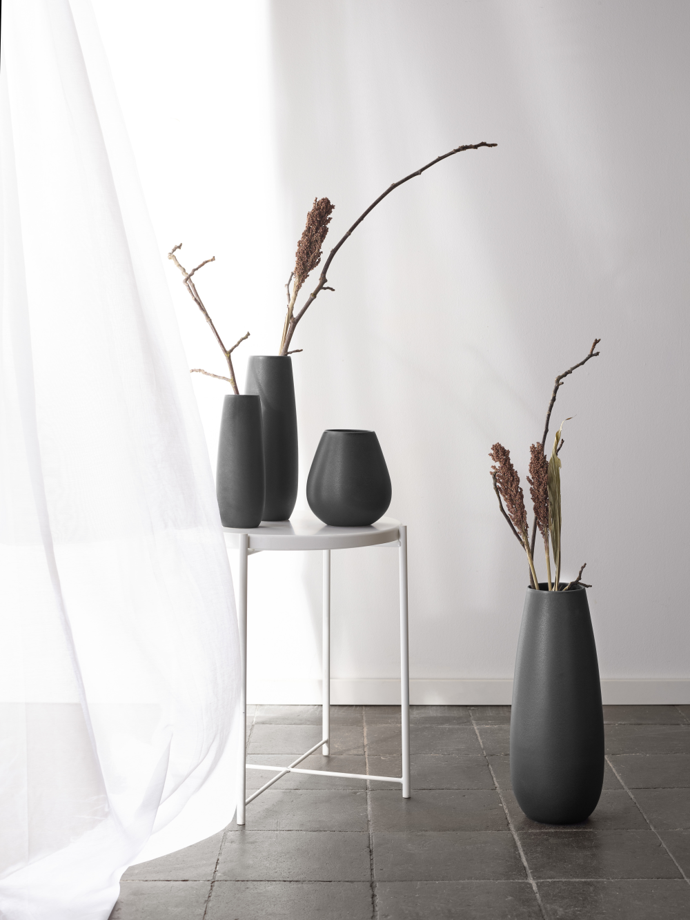 Vase Ease schwarz matt