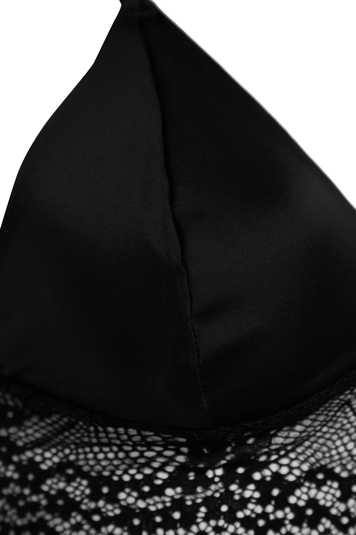 Trendyol Collection  Schwarzes, kappenloses Unterwäsche-Set aus Strick mit Satinspitze und Seilriemen THMSS23CC00094
