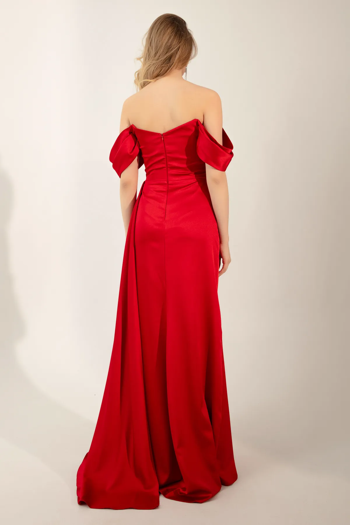 Lafaba  Rotes Abendkleid aus Satin mit U-Boot-Ausschnitt und Schlitz für Damen