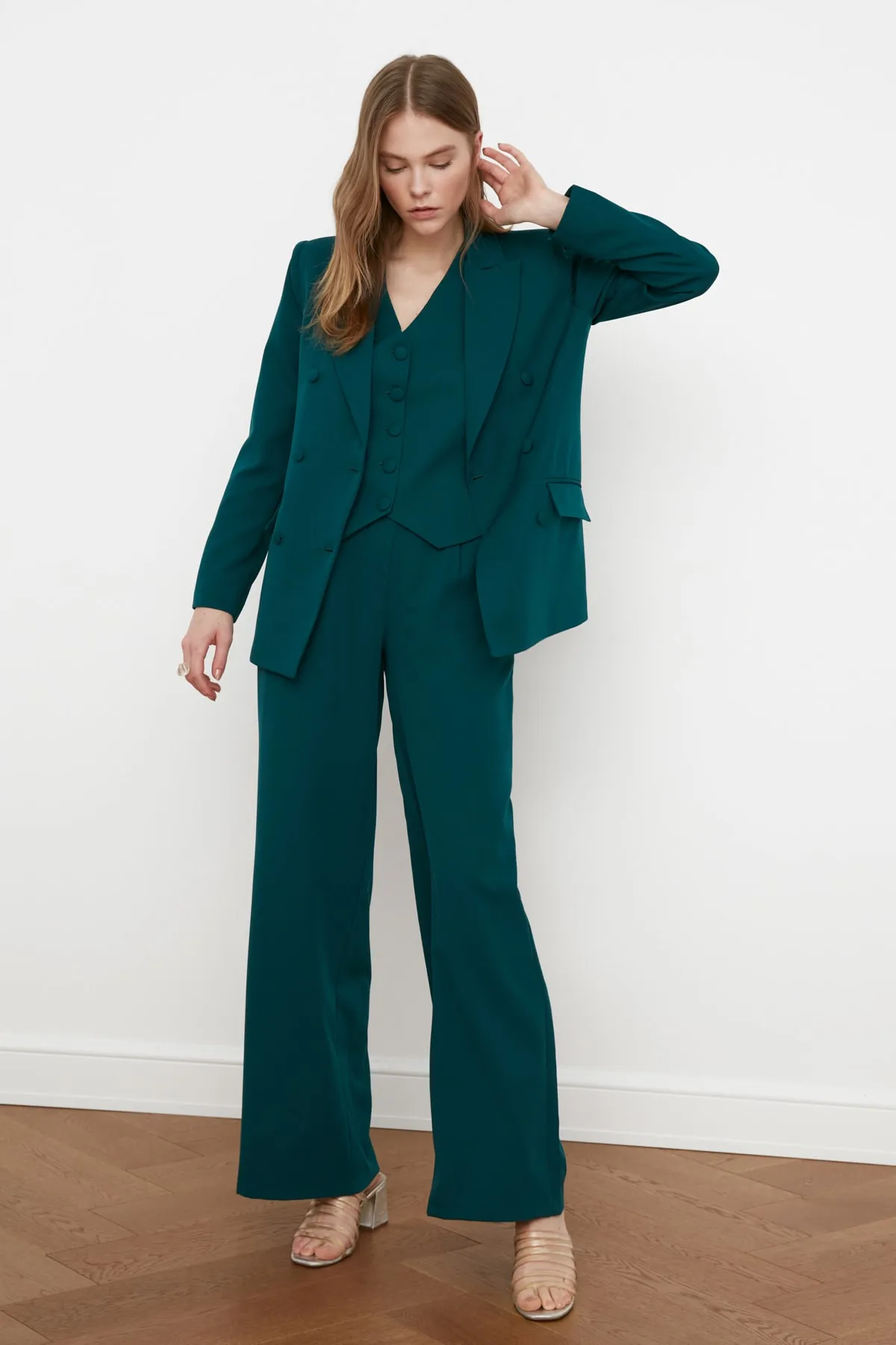 Trendyol Collection  Grüne Hose mit weitem Bein/Plissee mit weitem Bein und gewebtem Stoff TWOSS21PL0189
