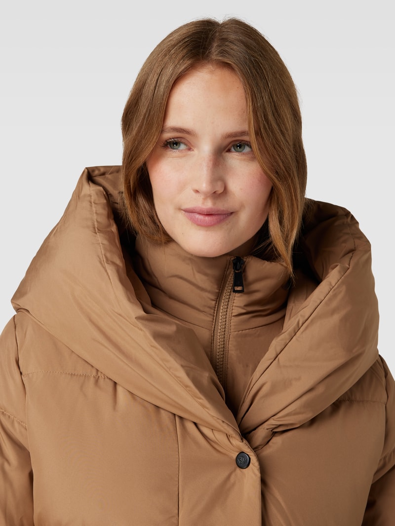 Steppmantel mit Kapuze in camel
