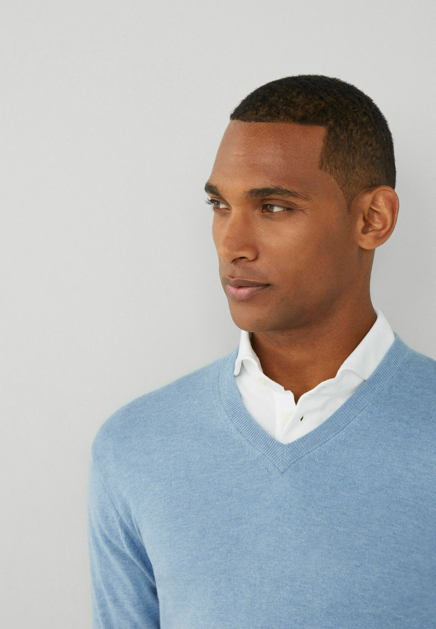 Suéter Hackett London con cuello en V