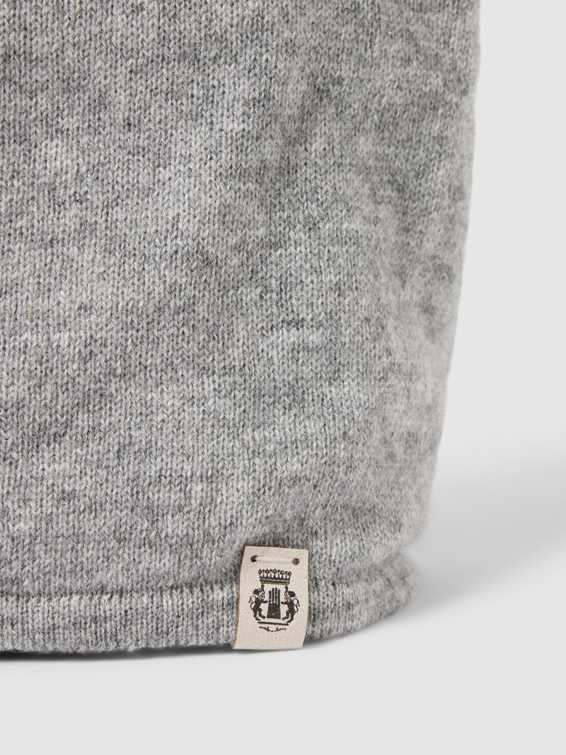 Beanie aus Kaschmir mit Label-Detail in mittelgrau meliert