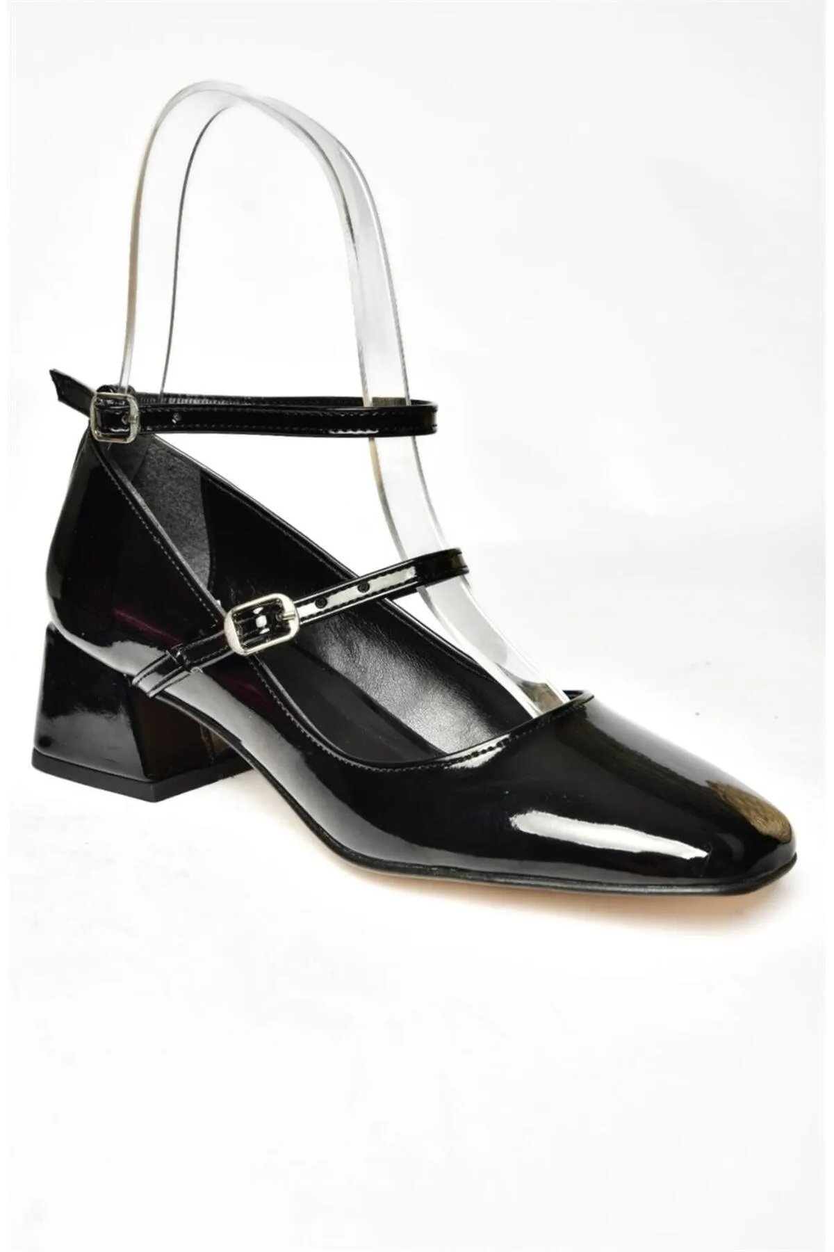 Fox Shoes  R654037208 Damenschuhe aus schwarzem Lackleder mit dickem Absatz