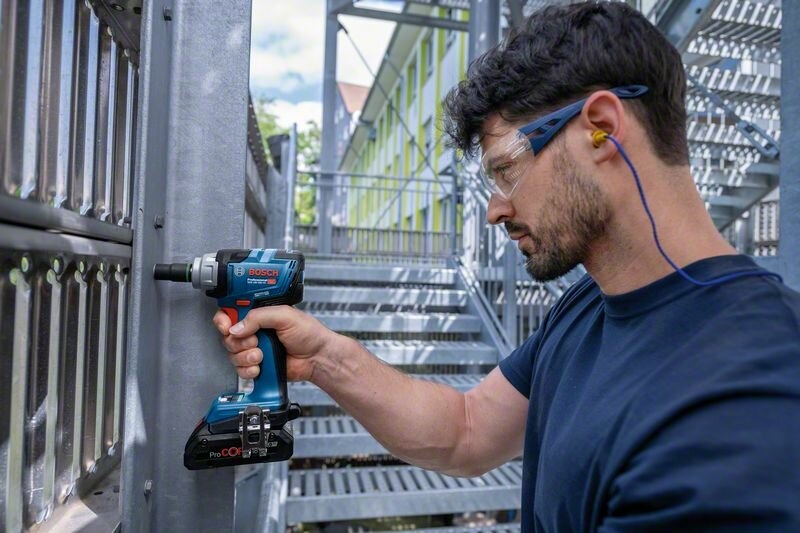 Bosch Blue 06019L5001 GDS 18V-330 HC Professional udarni odvijač 18V bez baterija i punjača u L-Boxx-u