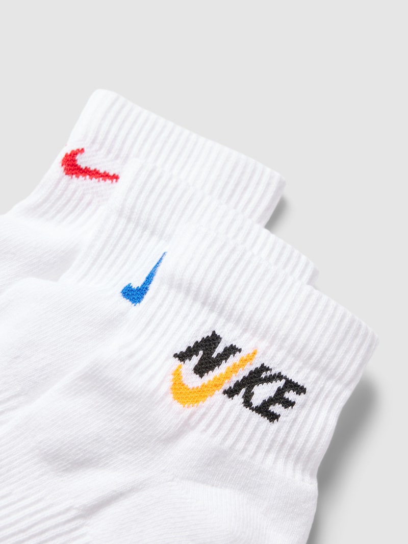 Socken mit Label-Print im 3er-Pack in weiß