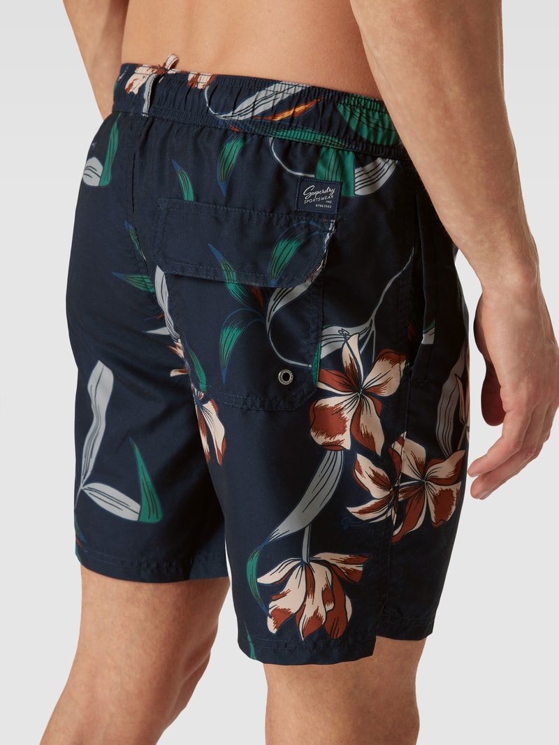 Badehose mit floralem Allover-Muster in dunkelblau