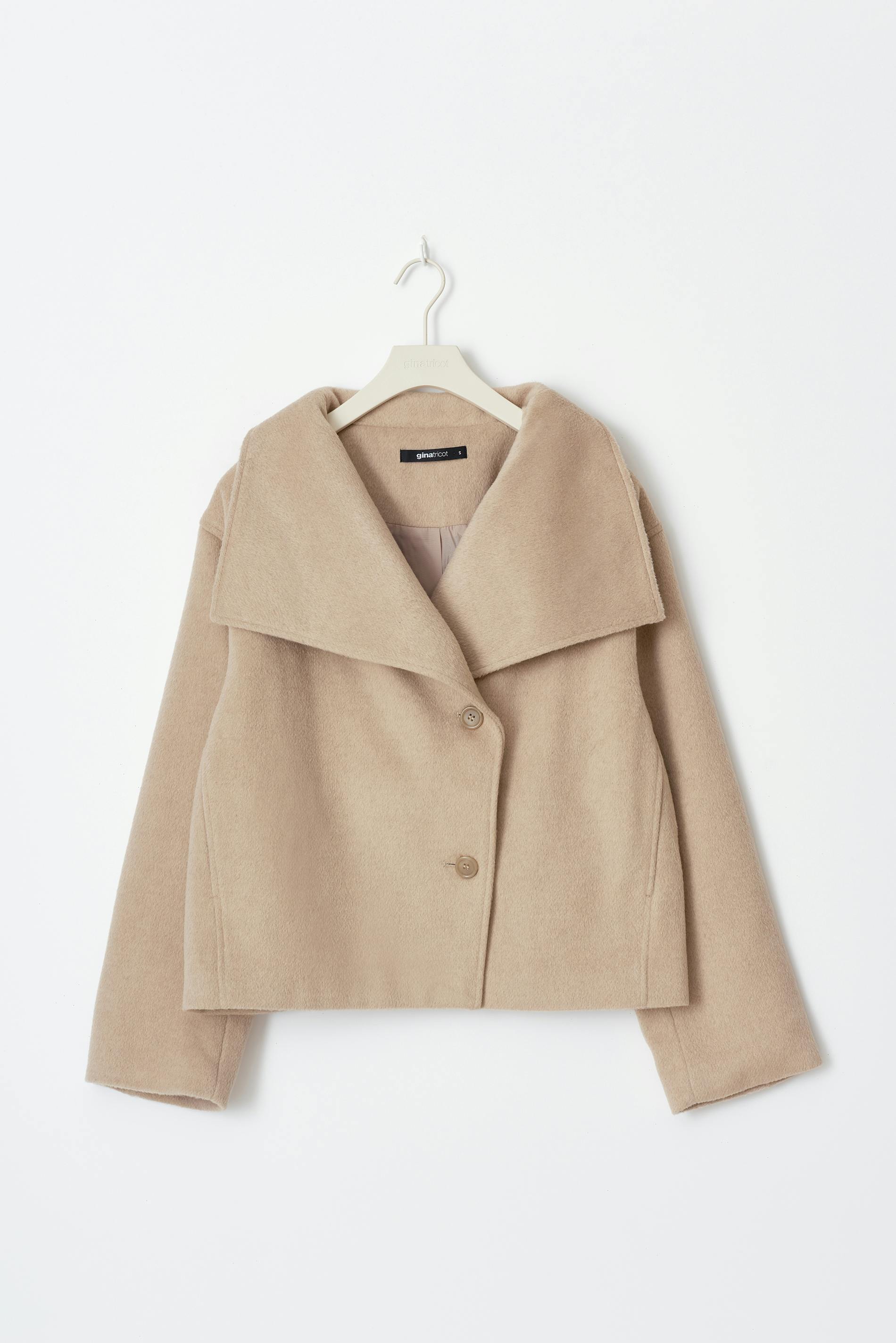 Short jacket